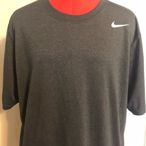 Great looking Nike DRI-FIT T-Shirt Gray Large